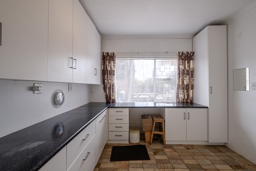 4 Bedroom Property for Sale in Summerstrand Eastern Cape